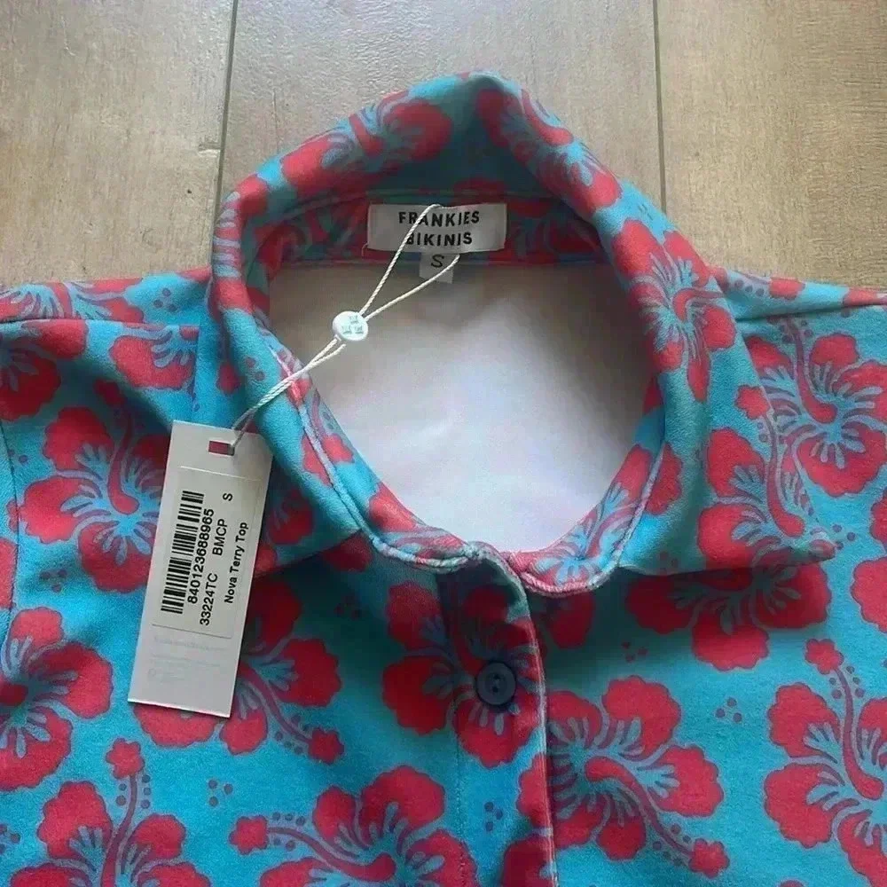 NWT Frankie’s Bikinis Nova Terry Floral Long Sleeve Button Up Blue Magic Sz S